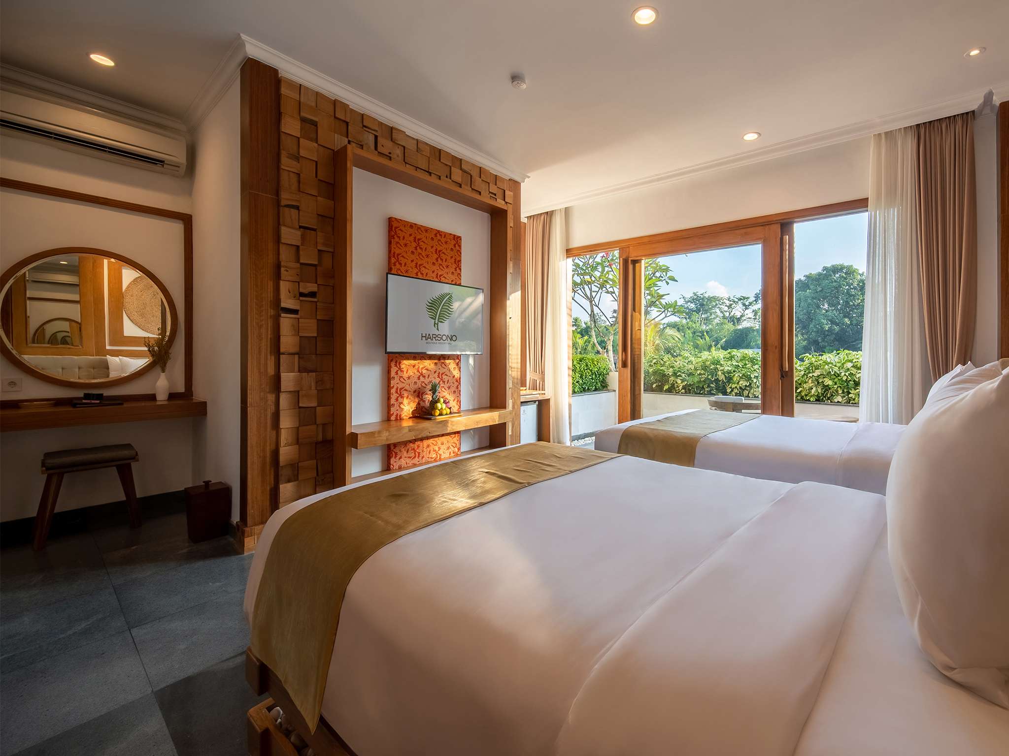 One-Bedroom River View2