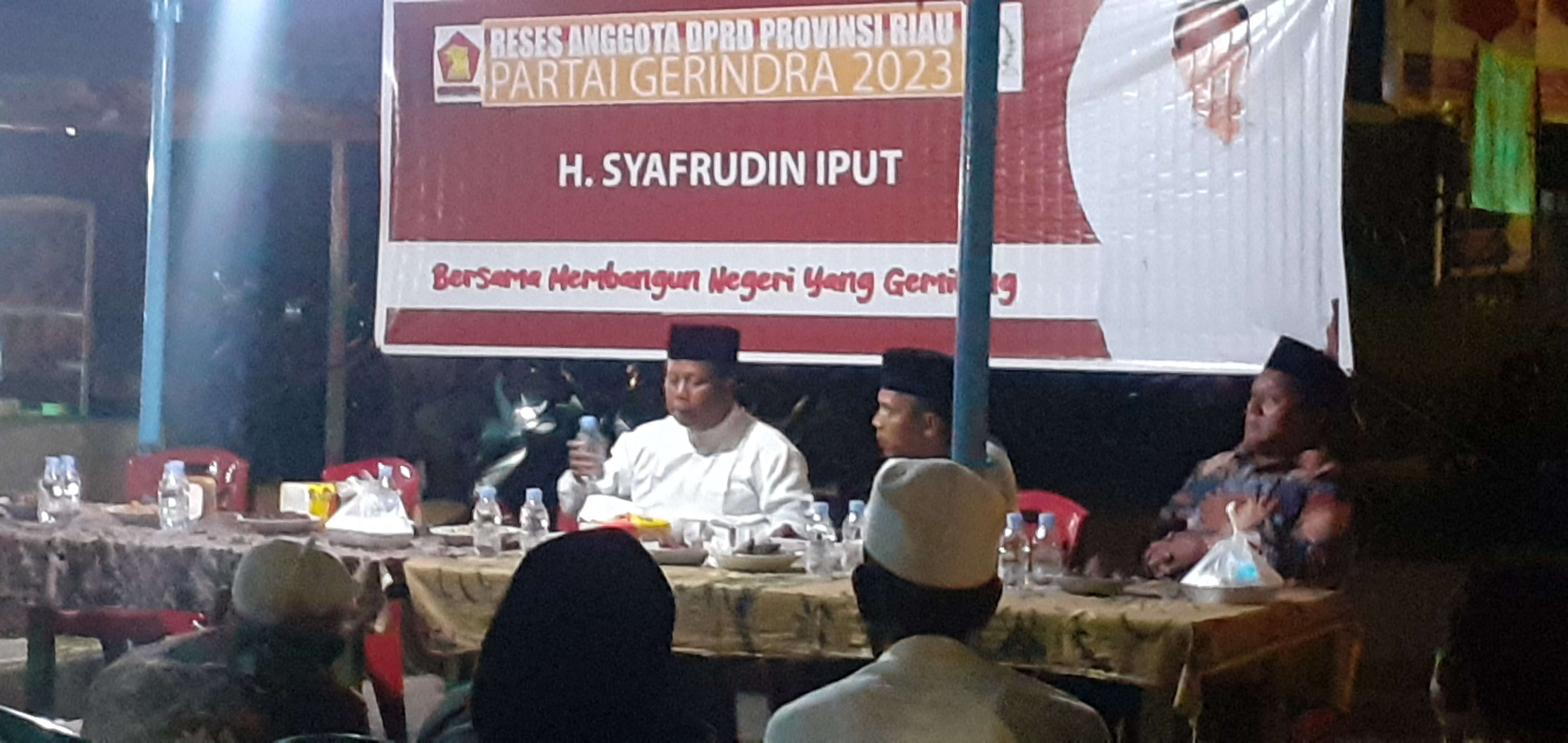 H. Syafrudin Iput Reses di Kepenghuluan Bagan Punak Meranti, Bawa Pantun Menyentuh Hati..
