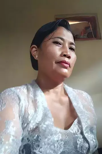  I Kadek Mertiani || Balinese Healing Massage