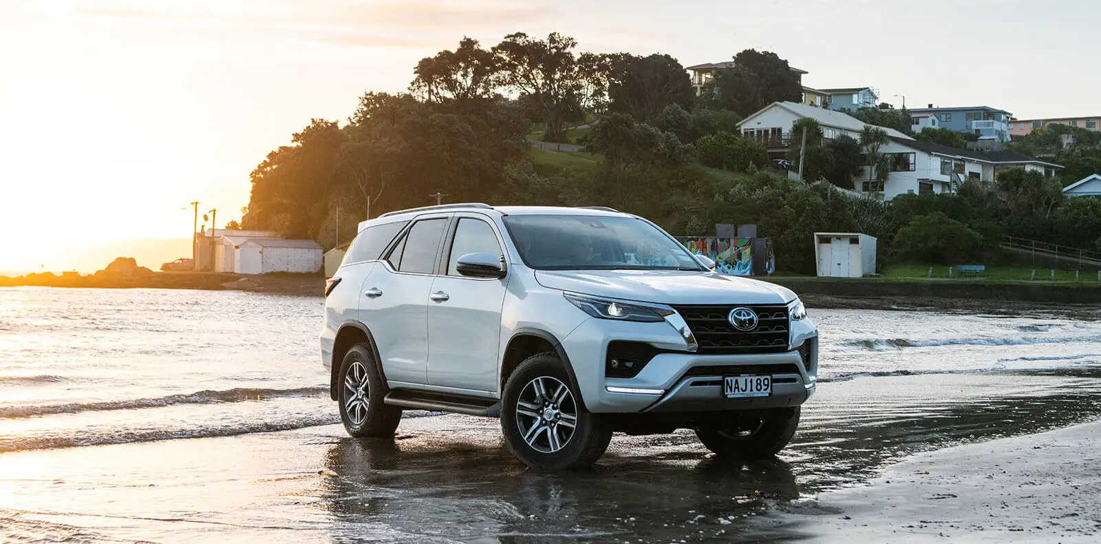 5 Tipe Toyota Fortuner Yang Dilengkapi Sunroof: Sewa Mobil Lepas Kunci Driver BBM Wedding Dinas Bali