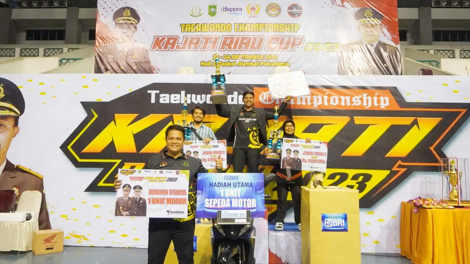 Taekwondo Andalan Kejati Riau Raih Juara Umum I Piala Bergilir Kejati Riau Cup 2023
