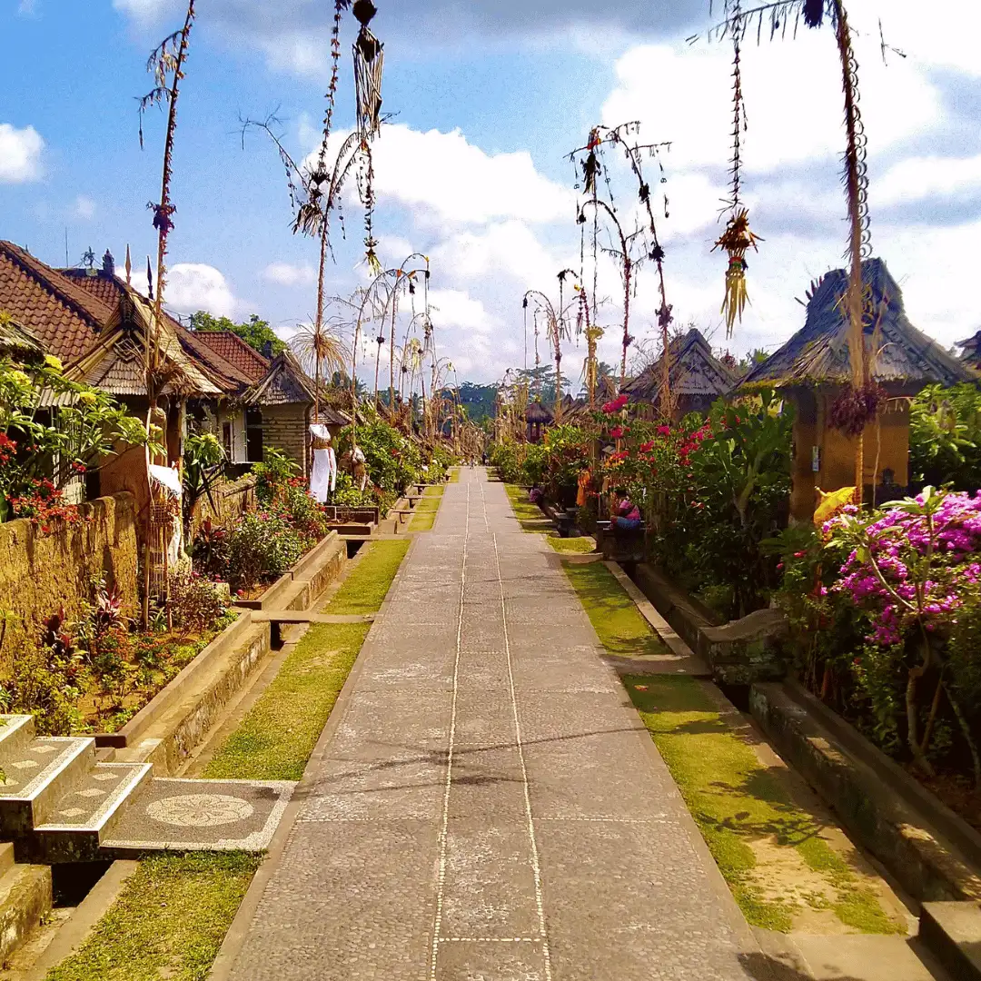 Paket 5 Hari 4 Malam