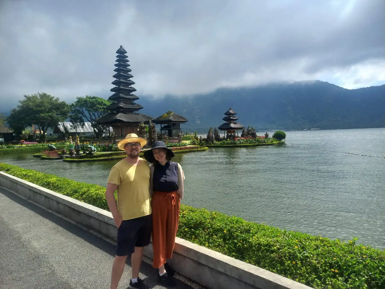 Dolphin + Floating Temple Tour7