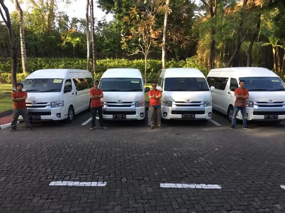 Tempat Sewa Hiace Bali Paling Affordable! Cuma di Rental Minibus Bali