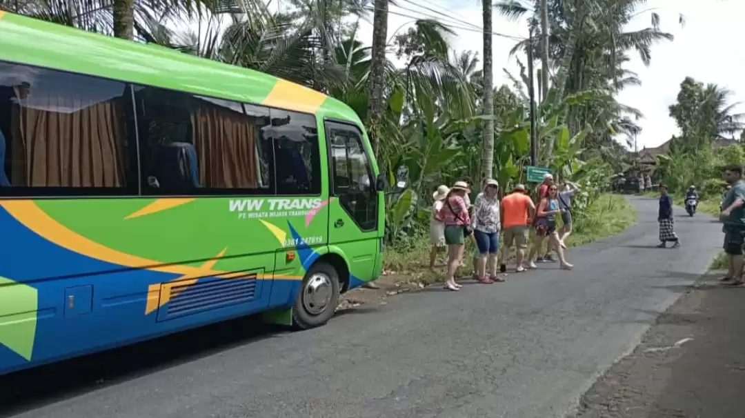 Mau Sewa Mobil Hiace Bali tapi Budget Terbatas? Disini Aja!