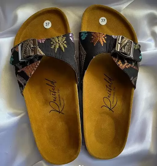 Malini Slipper Black