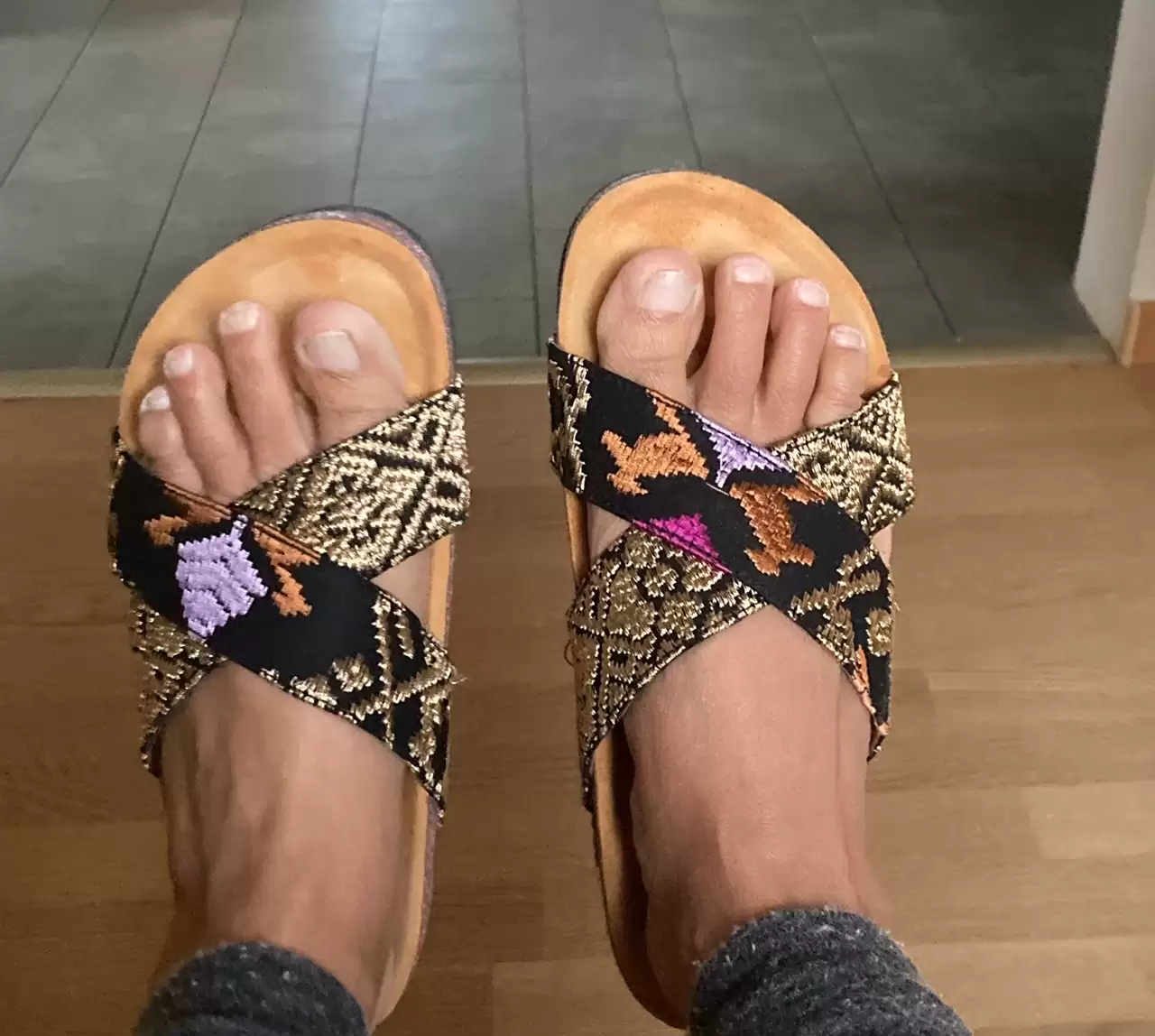 Trips Merawat Sandal Reisfeld dengan Baik