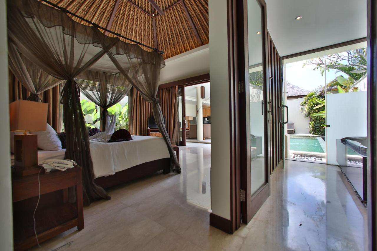 Villa Gallery