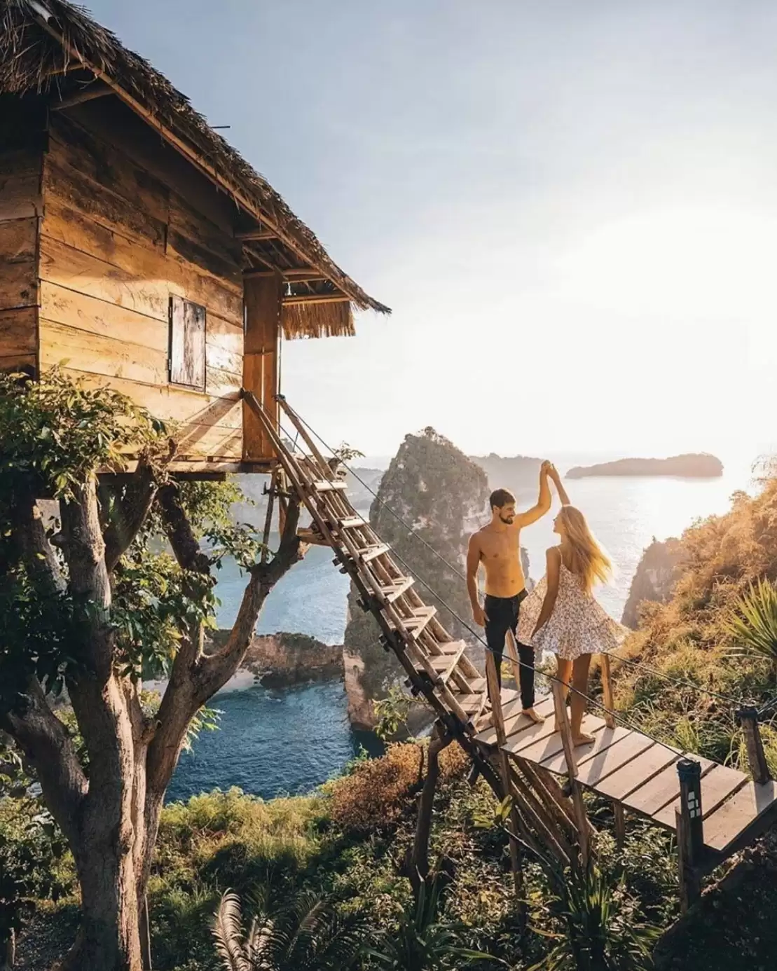 Tree House (Rumah Pohon)