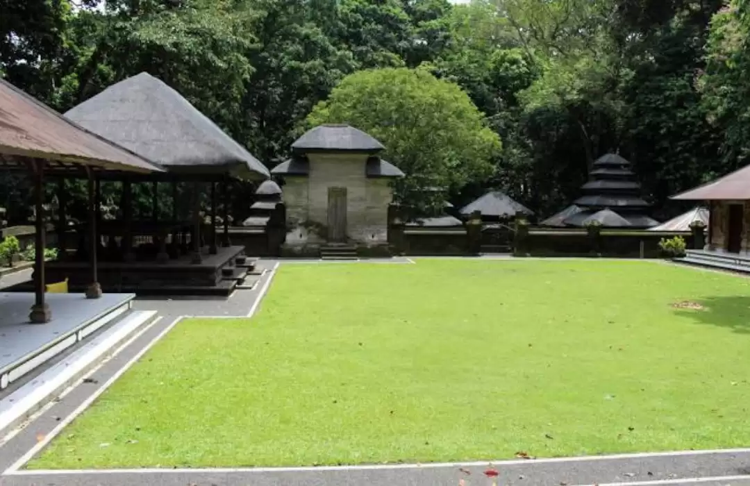 Alas Kedaton (Monkey Forest) 