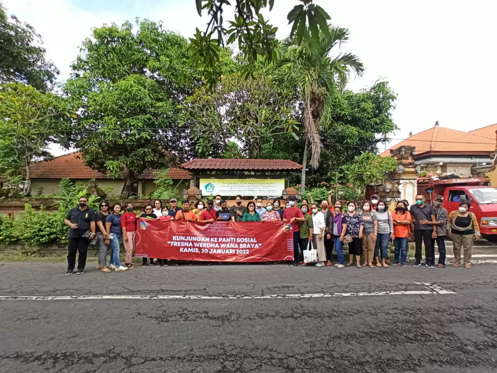 Kunjungan dan Bakti Sosial