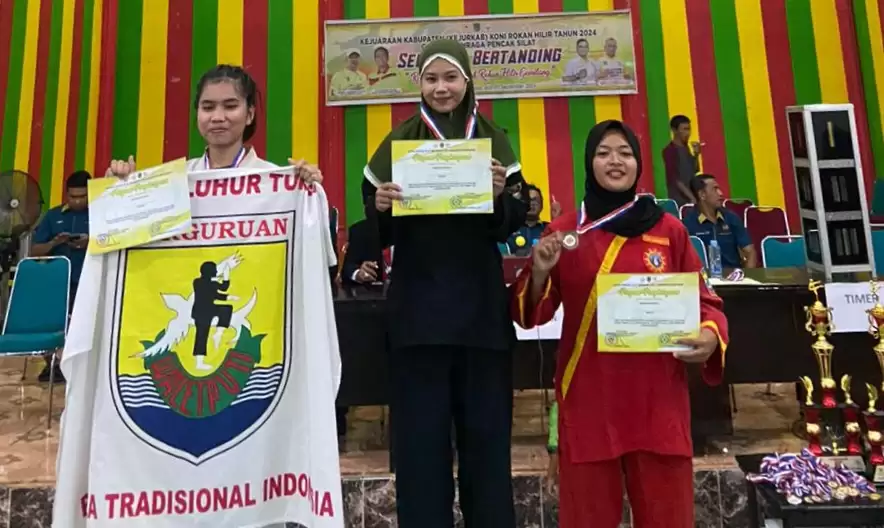 Syarifah Julisa Mahasiswi UNRI Raih Juara I Pencak Silat Kejurkab KONI Rohil 2024