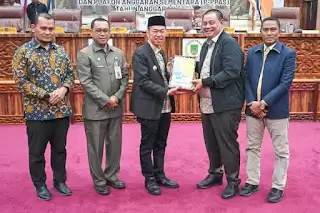 Rapat Paripurna DPRD, Bupati Rohil Sampaikan Rancangan Perubahan KUA dan PPAS Tahun Anggaran 2024