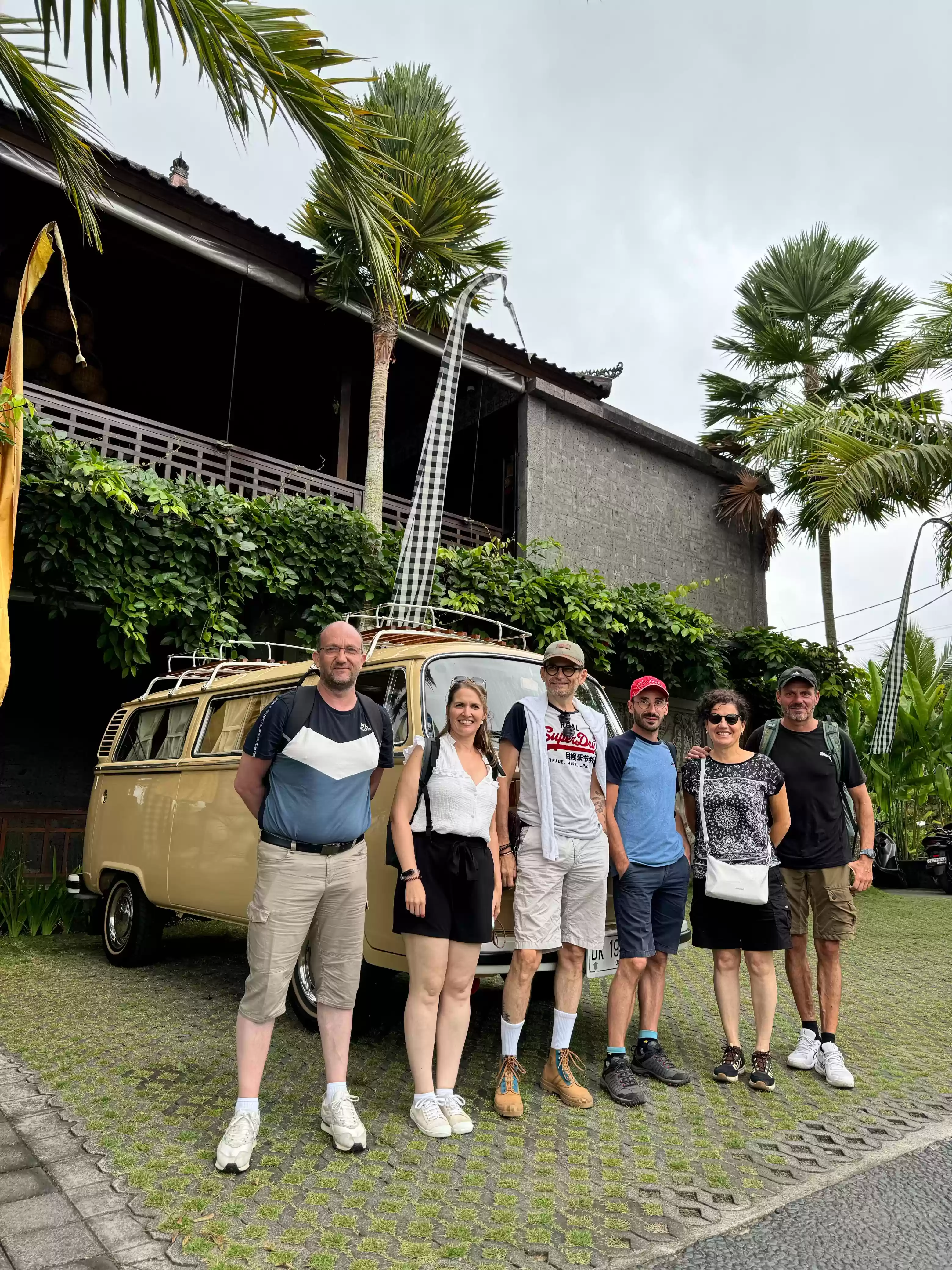 Classic Tour Ubud with Vintage Car