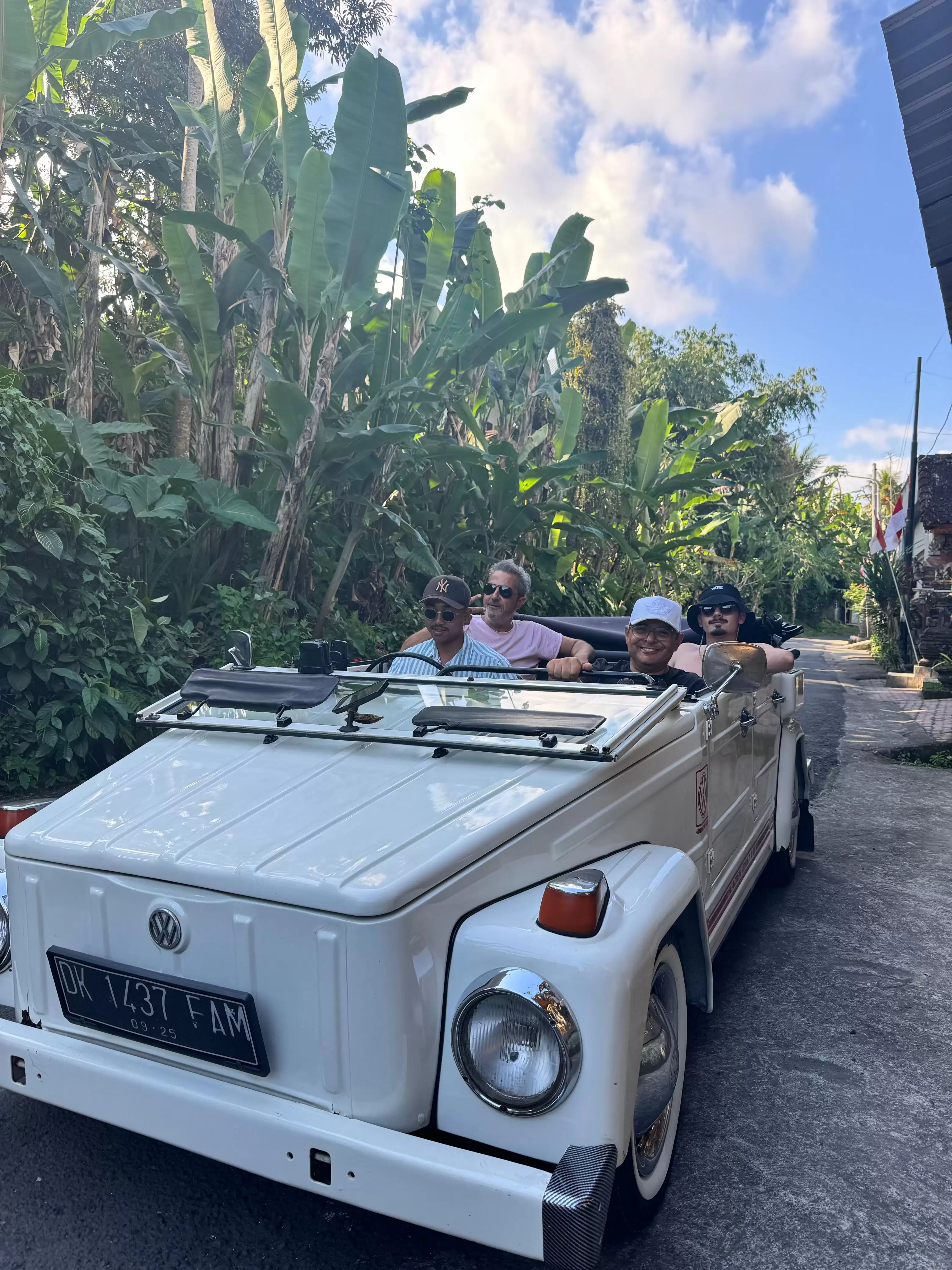 Classic Tour Uluwatu with Sexy Car