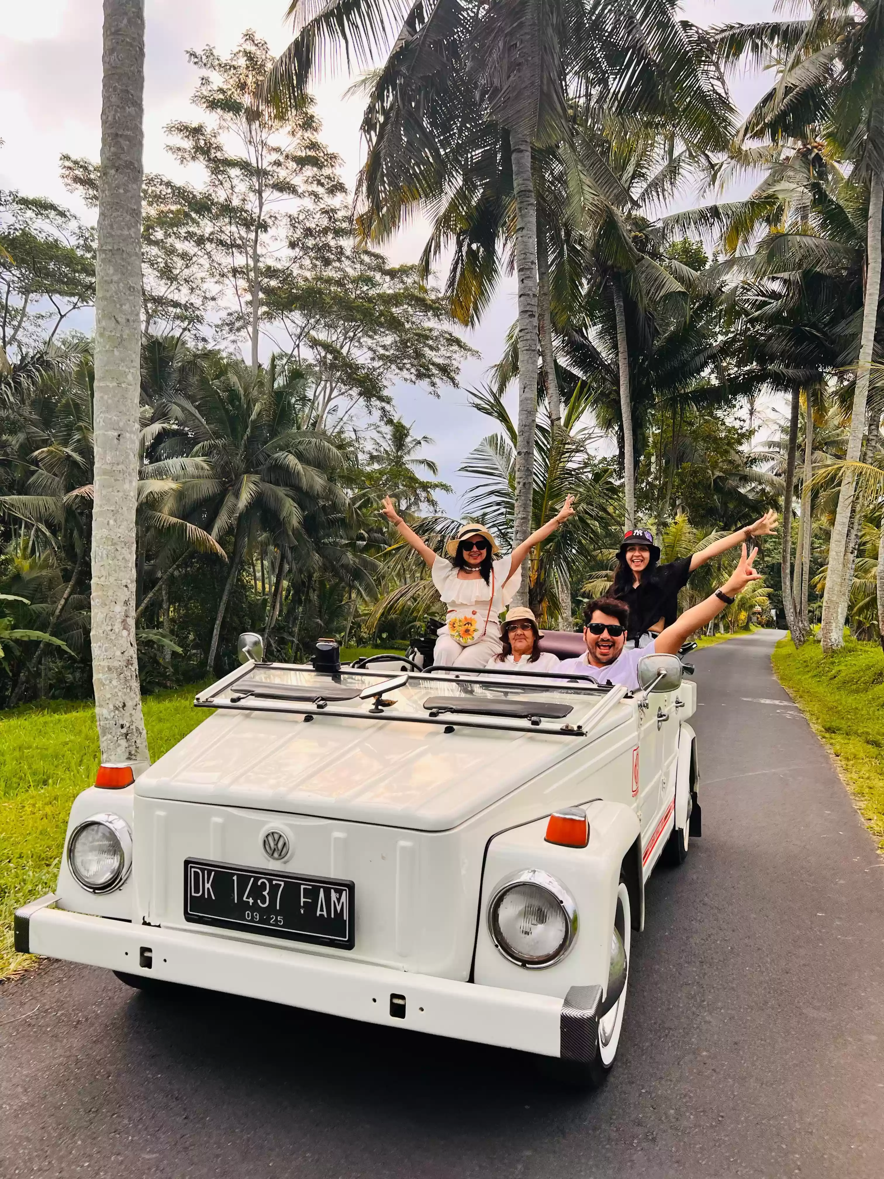 Classic Tour Uluwatu with Sexy Car