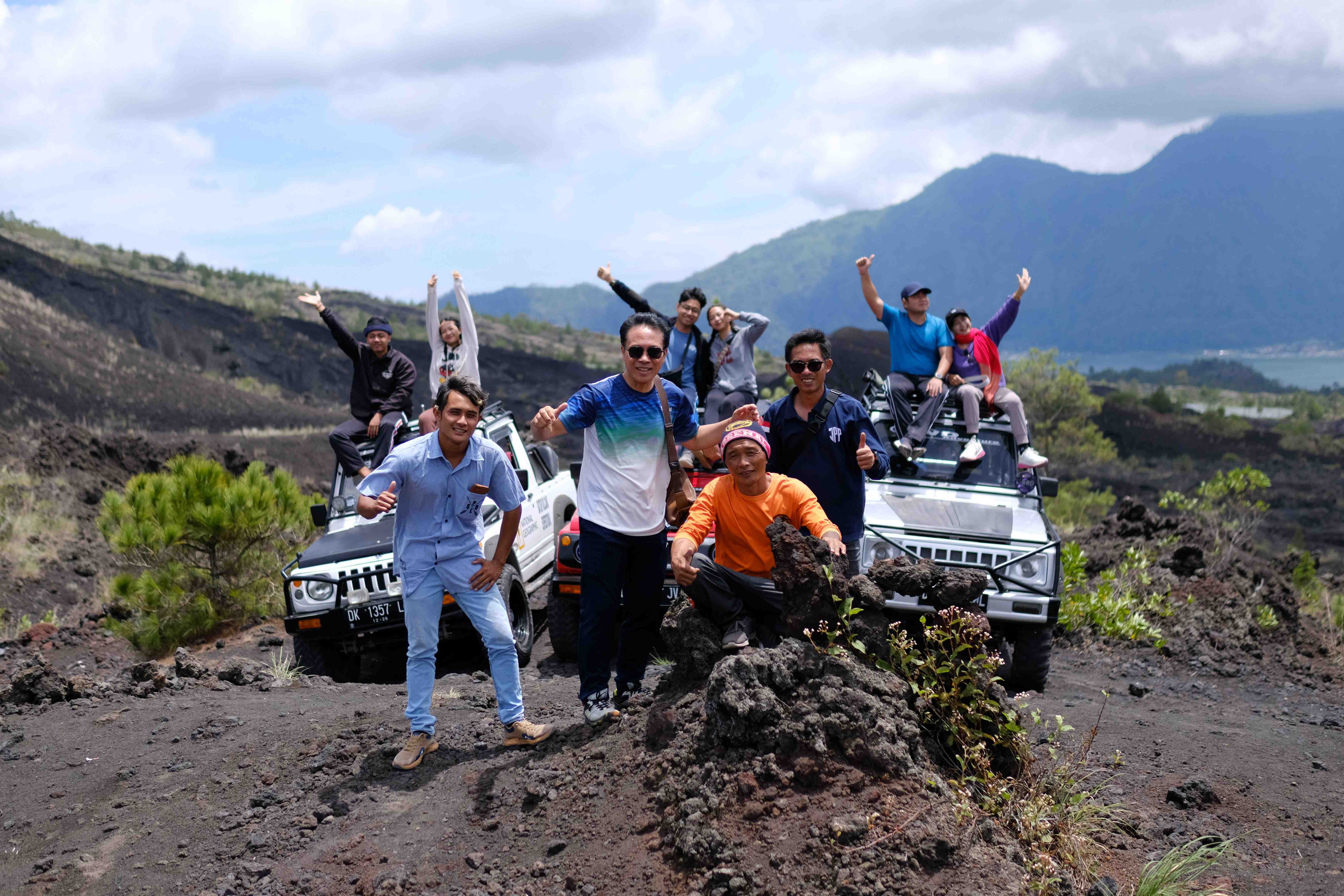 Full Board 4WD Jeep Batur Caldera Tour