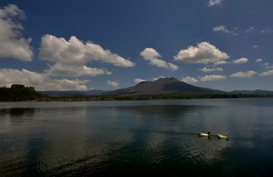Danau Batur dan Gunung Batur