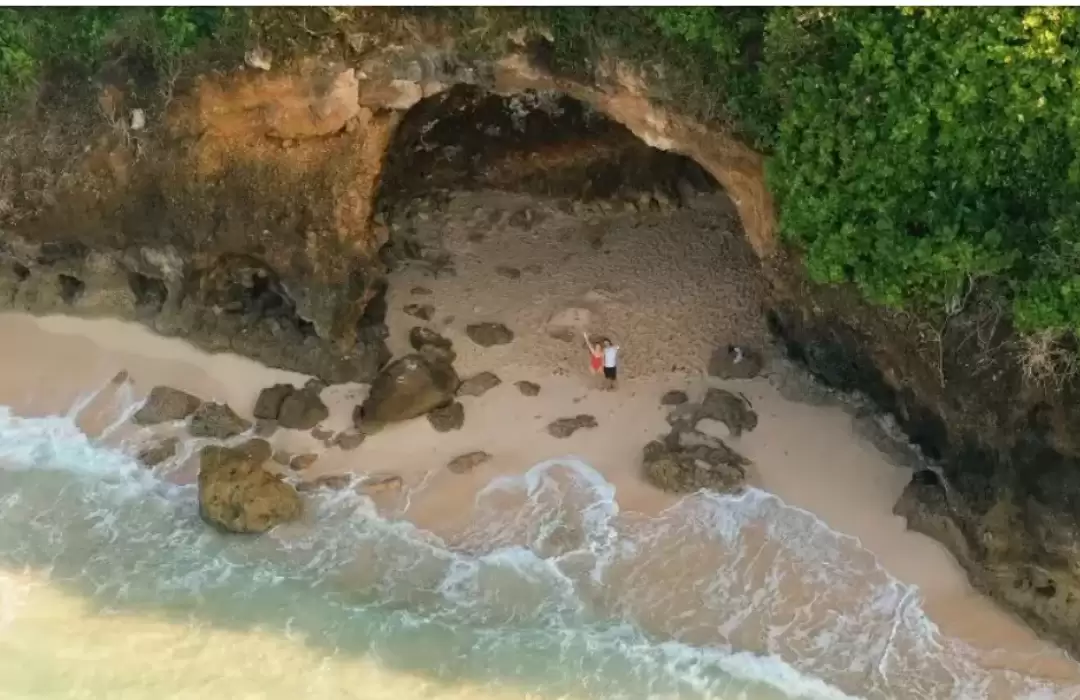 Pantai Gunung Payung