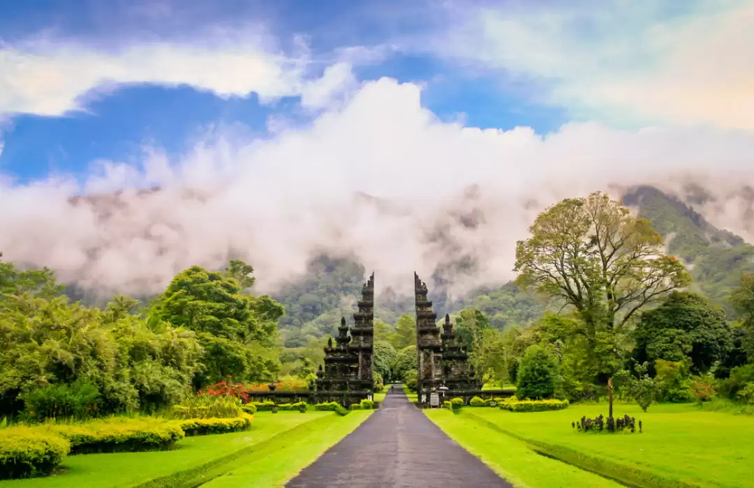 Handara Gate – A Stunning Sunrise Entrance