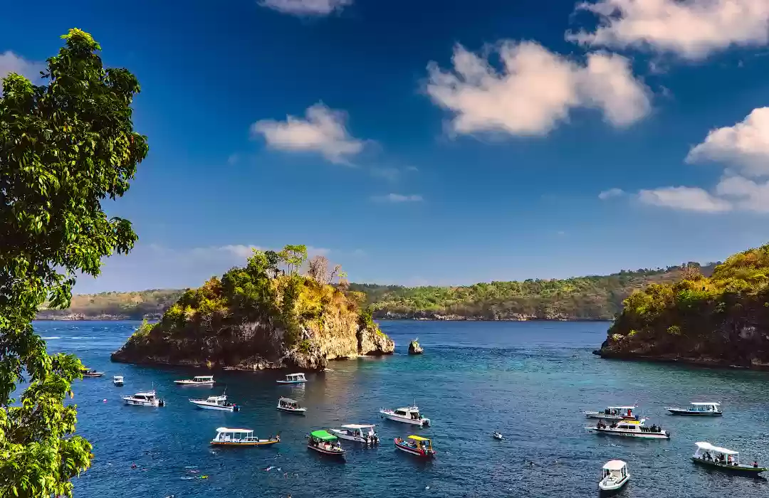 Crystal Bay on Nusa Penida – Sunset by the Beach