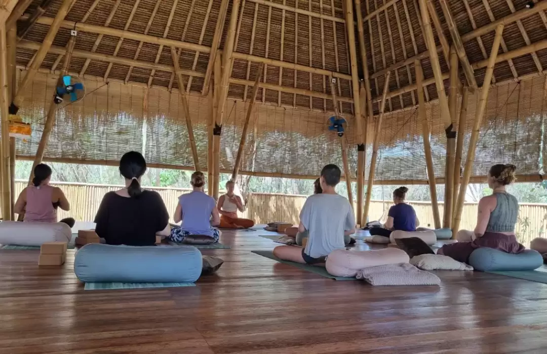 Bamboo Yoga Retreat - Nusa Lembongan