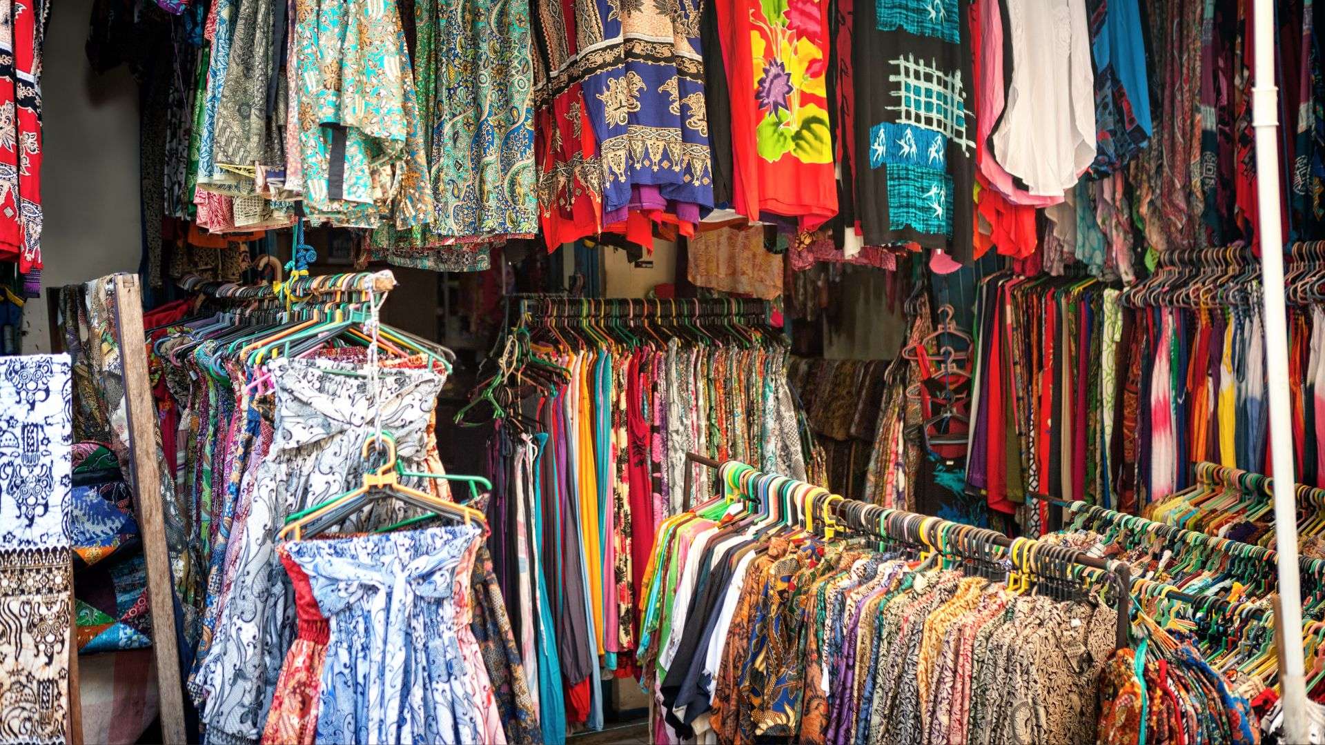 Tanah Lot Shop for Souvenirs