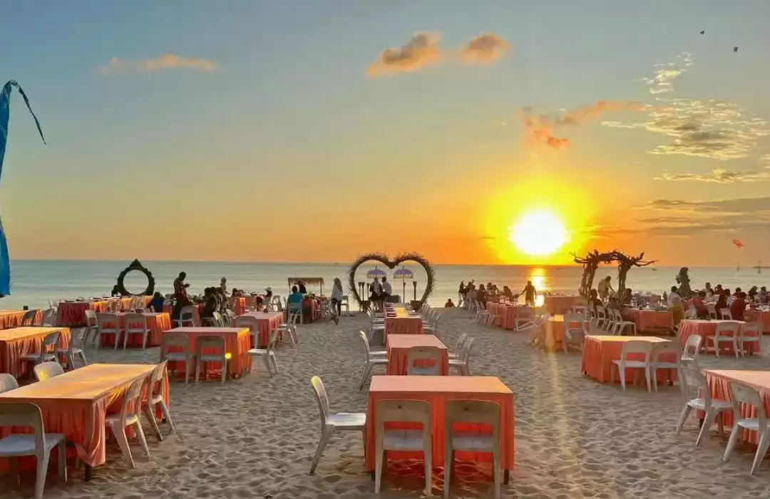 Indulge in a Sunset Seafood Dinner at Jimbaran Bay