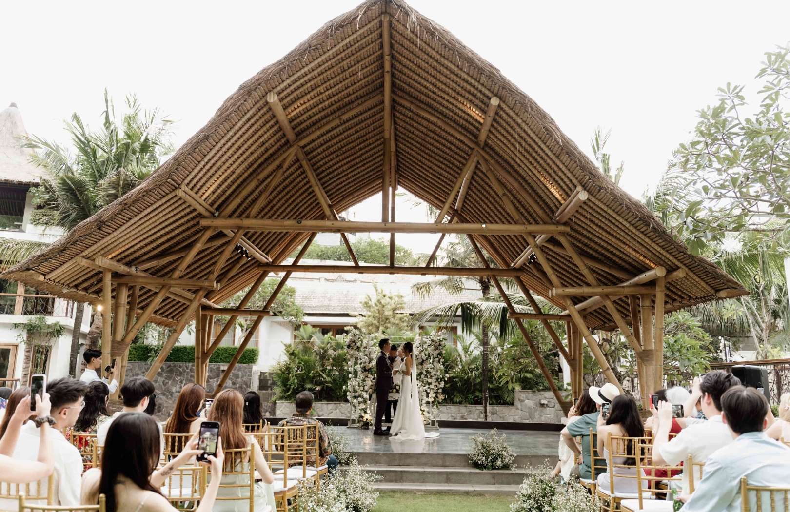 Wedding Ceremony with Simple Decoration4