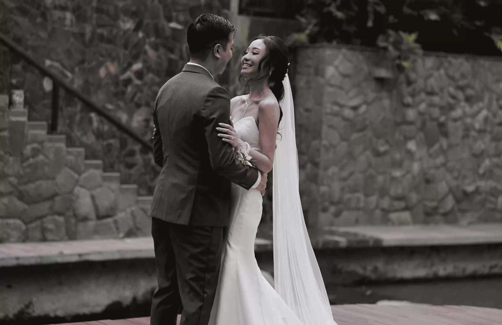 Wedding Ceremony with Simple Decoration7