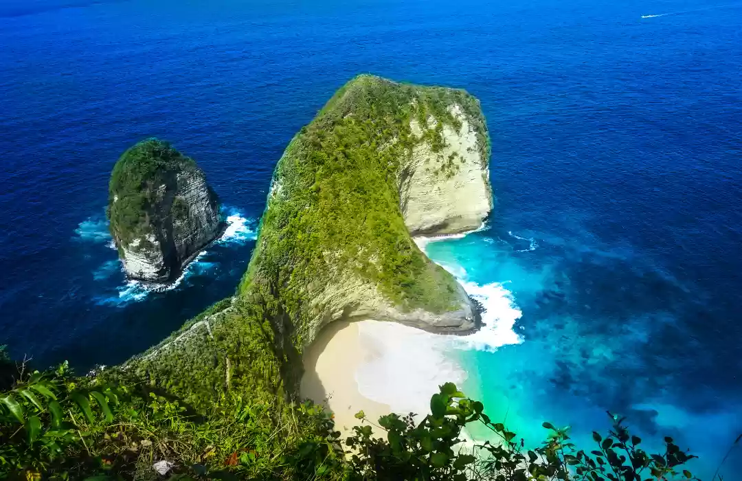 Nusa Penida: A Paradise of Rugged Beauty
