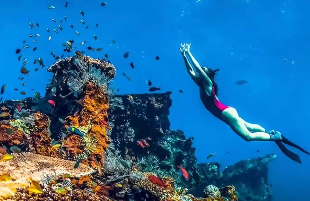 Amed: Keindahan Laut yang Menawan
