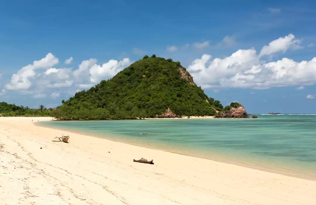 Kuta Beach: Pesta Tahun Baru di Pantai yang Ikonik