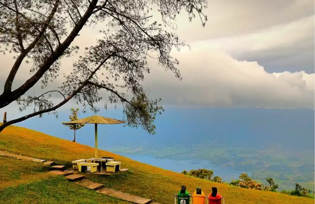 Puncak Lawang
