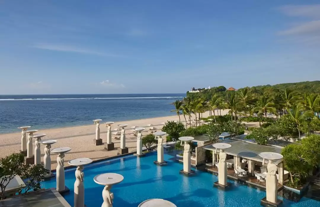 Nusa Dua: High-End Resorts and Luxurious Fireworks