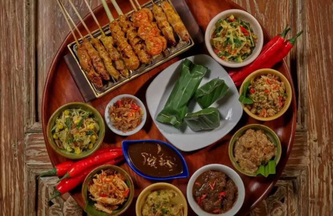 Bumbu Bali, Nusa Dua: Traditional Balinese Christmas Feast