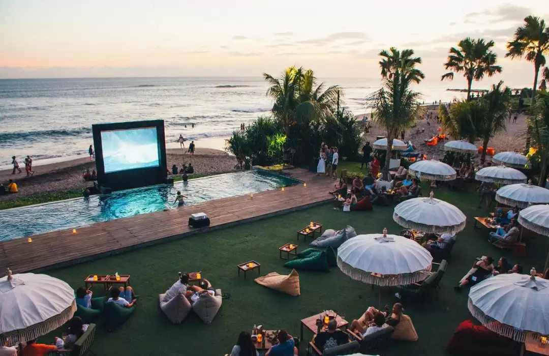 The Lawn, Canggu: A Casual, Festive Beachfront Dining