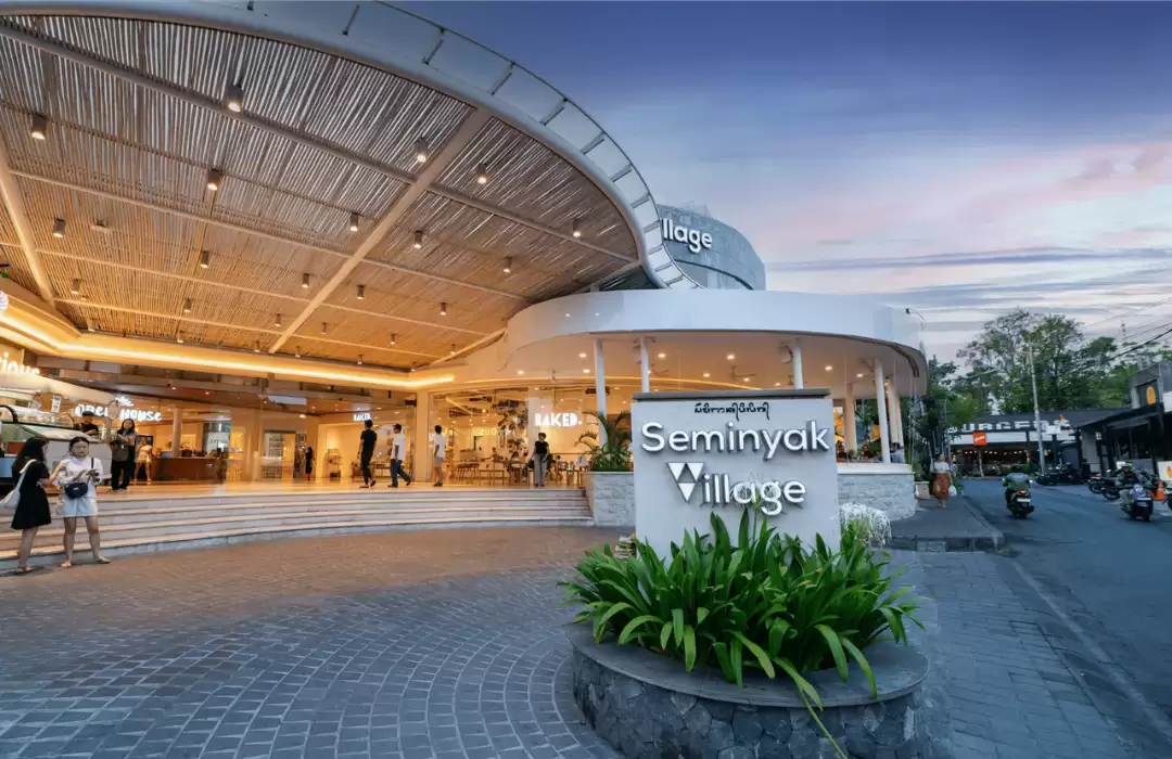 Seminyak Village: Luxury Meets Festive Cheer