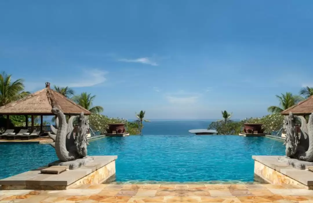  Indulge in a Spa Day with a Festive Twist