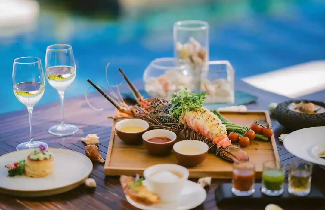 Alila Villas Uluwatu: Cliffside Brunch Bliss