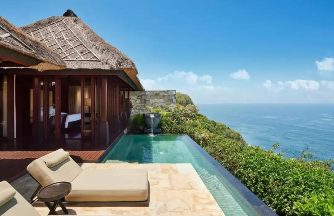 Cliffside Elegance in Uluwatu