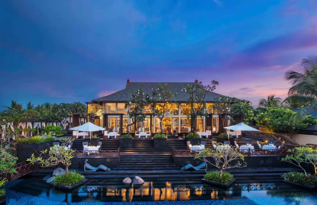The St. Regis Bali Resort: Timeless Luxury and Culinary Mastery