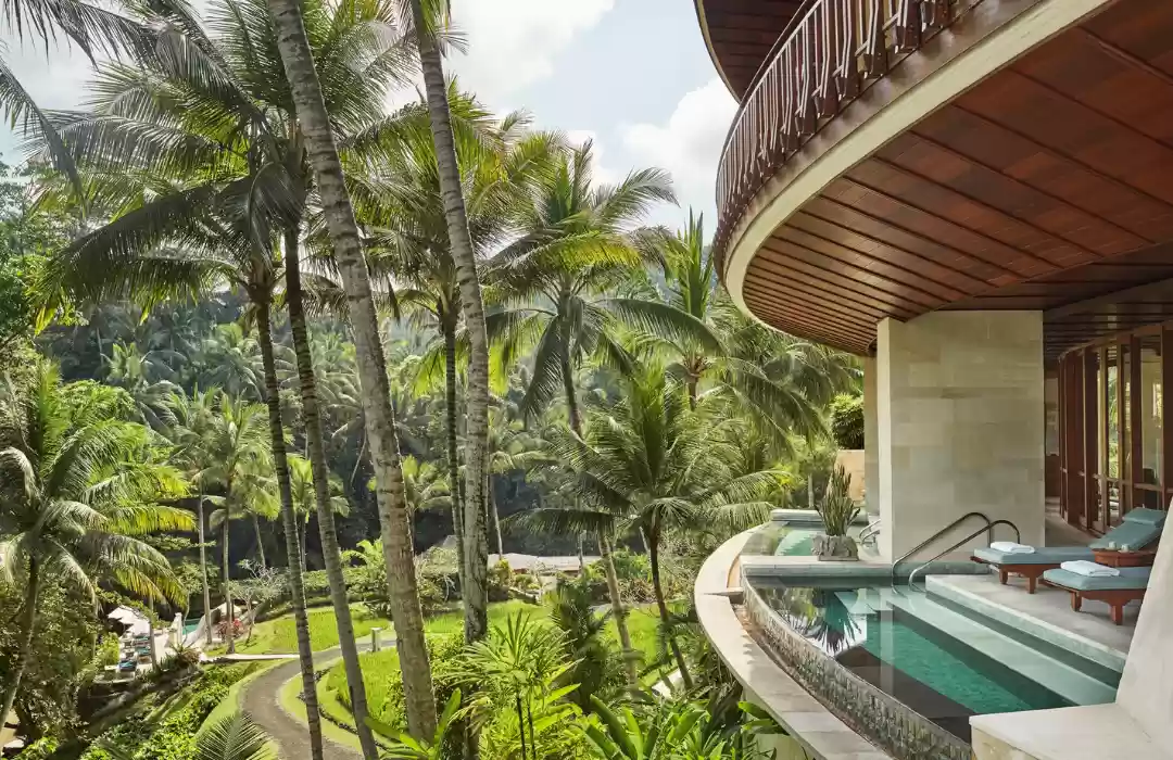 Pamper Yourself with a Holiday Spa Retreat