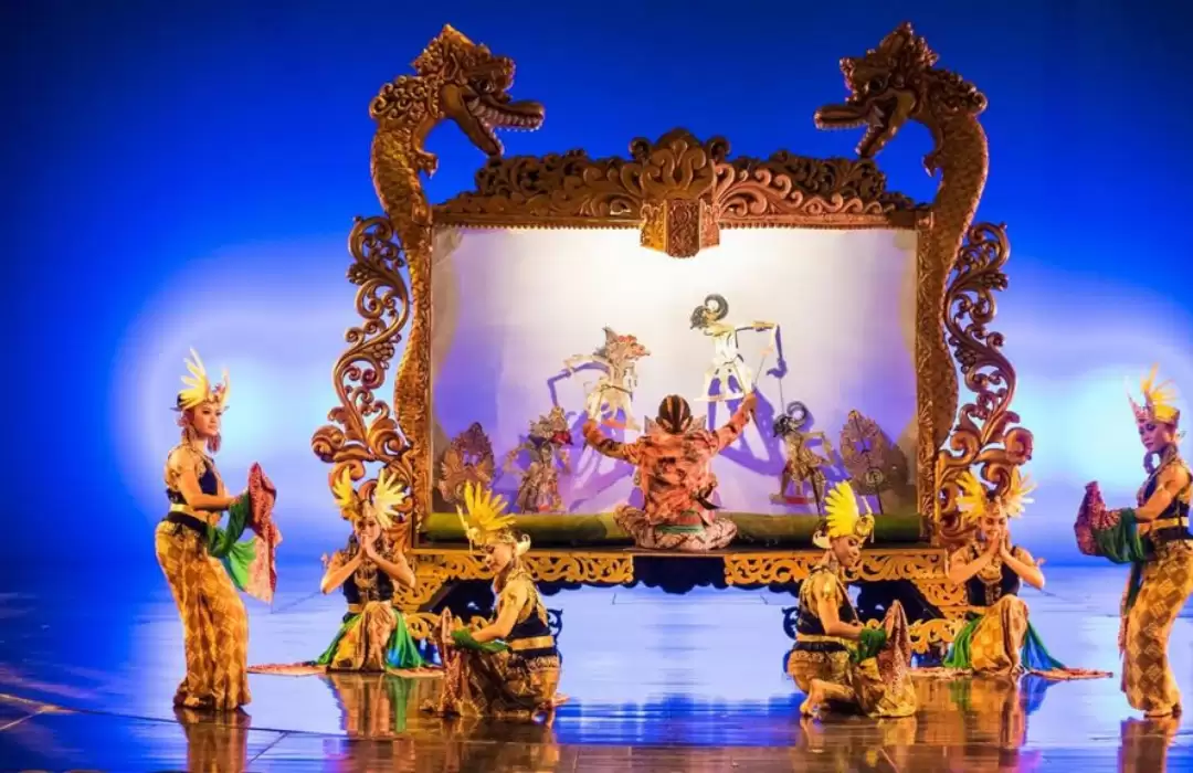Watch a Christmas Performance