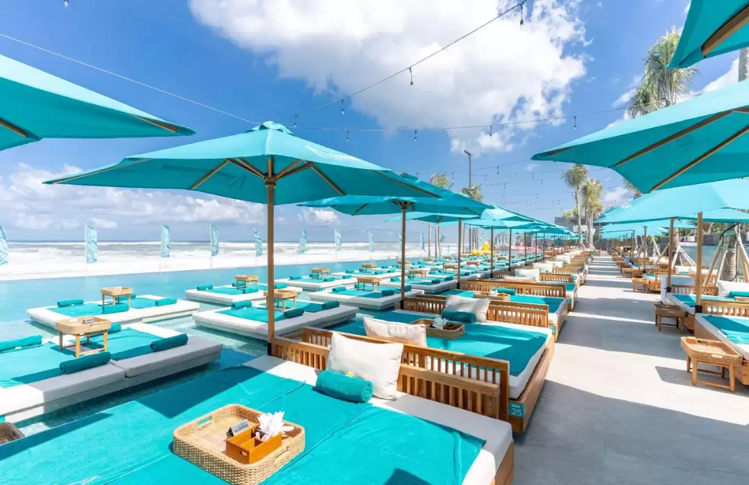 Atlas Beach Fest: Grand-Scale Celebrations