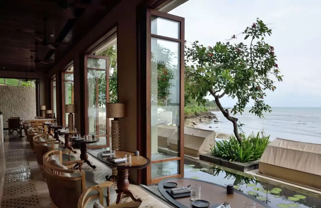Sundara, Jimbaran Bay: Beachfront Elegance