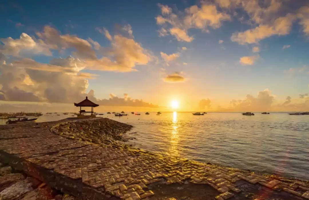 Sanur Beach: A Peaceful Coastal Sunrise
