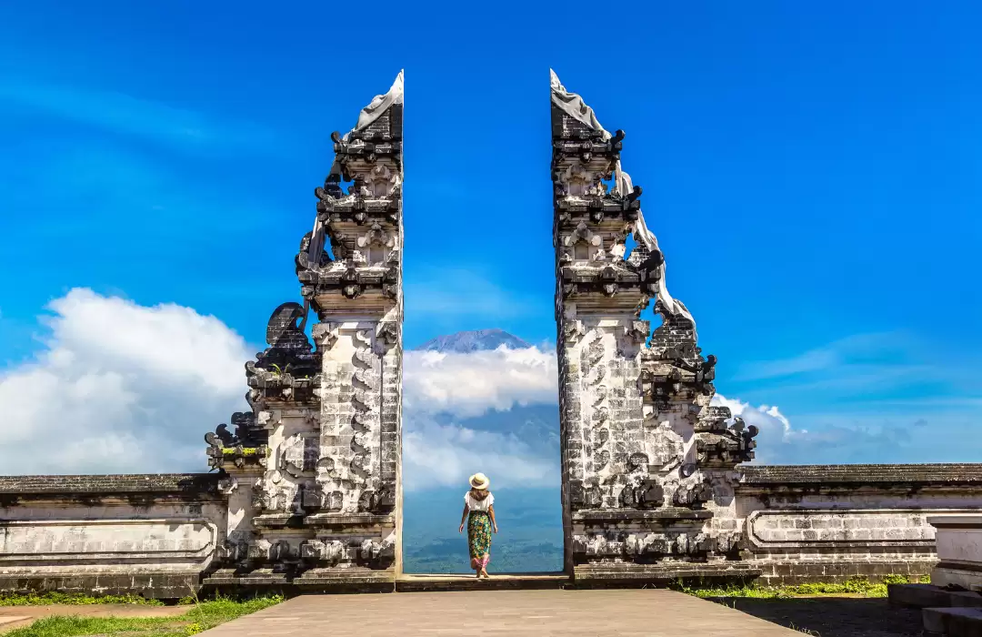 Explore the Spiritual Energy of Lempuyang Temple