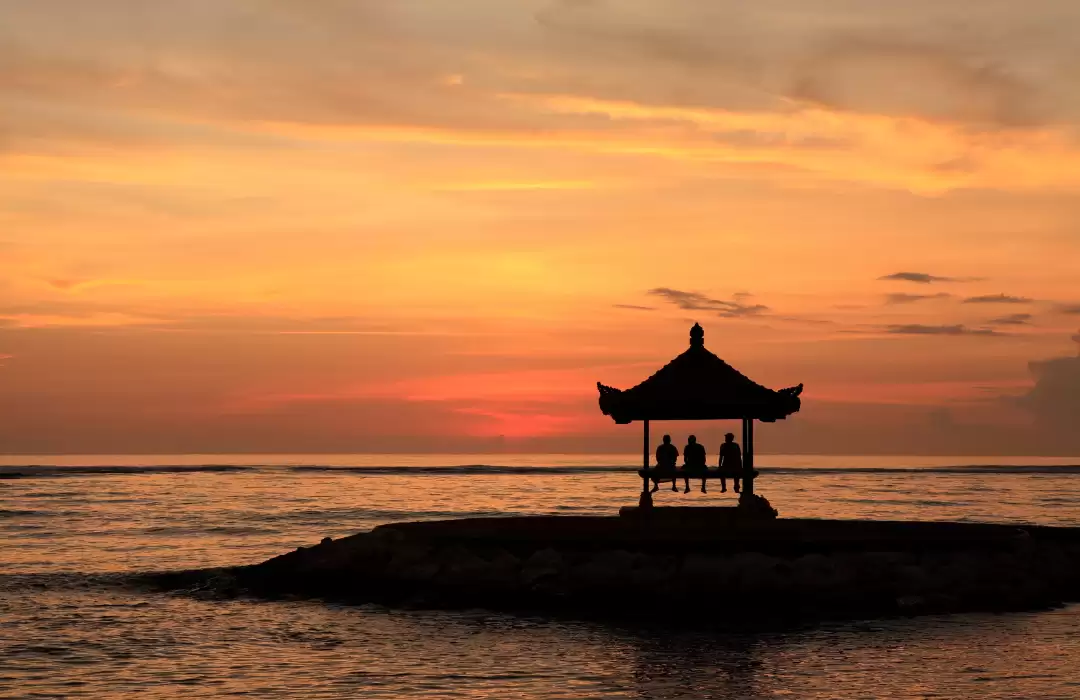 Sunrise at Sanur Beach: A Tranquil Start to the Day