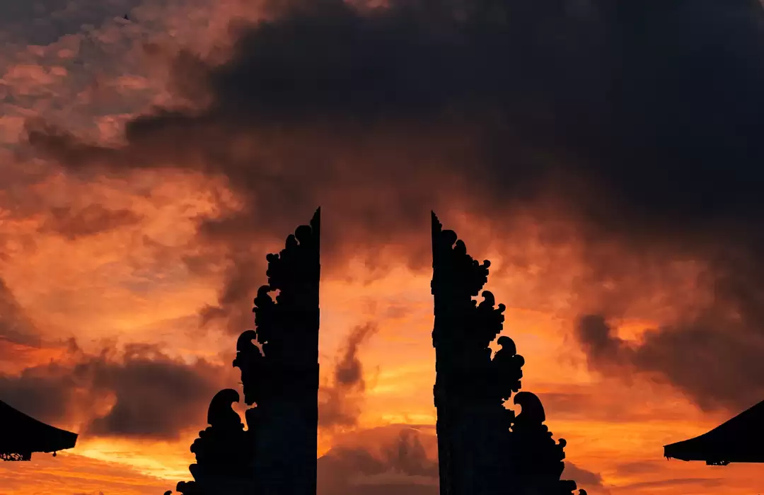 Sunrise at Lempuyang Temple: Gates of Heaven